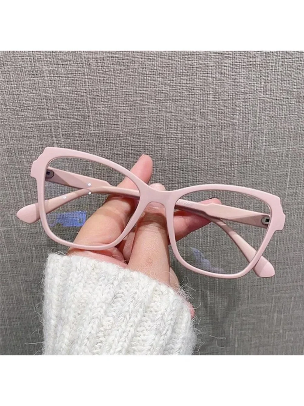 A Classy Chic Boutique *pieces pair